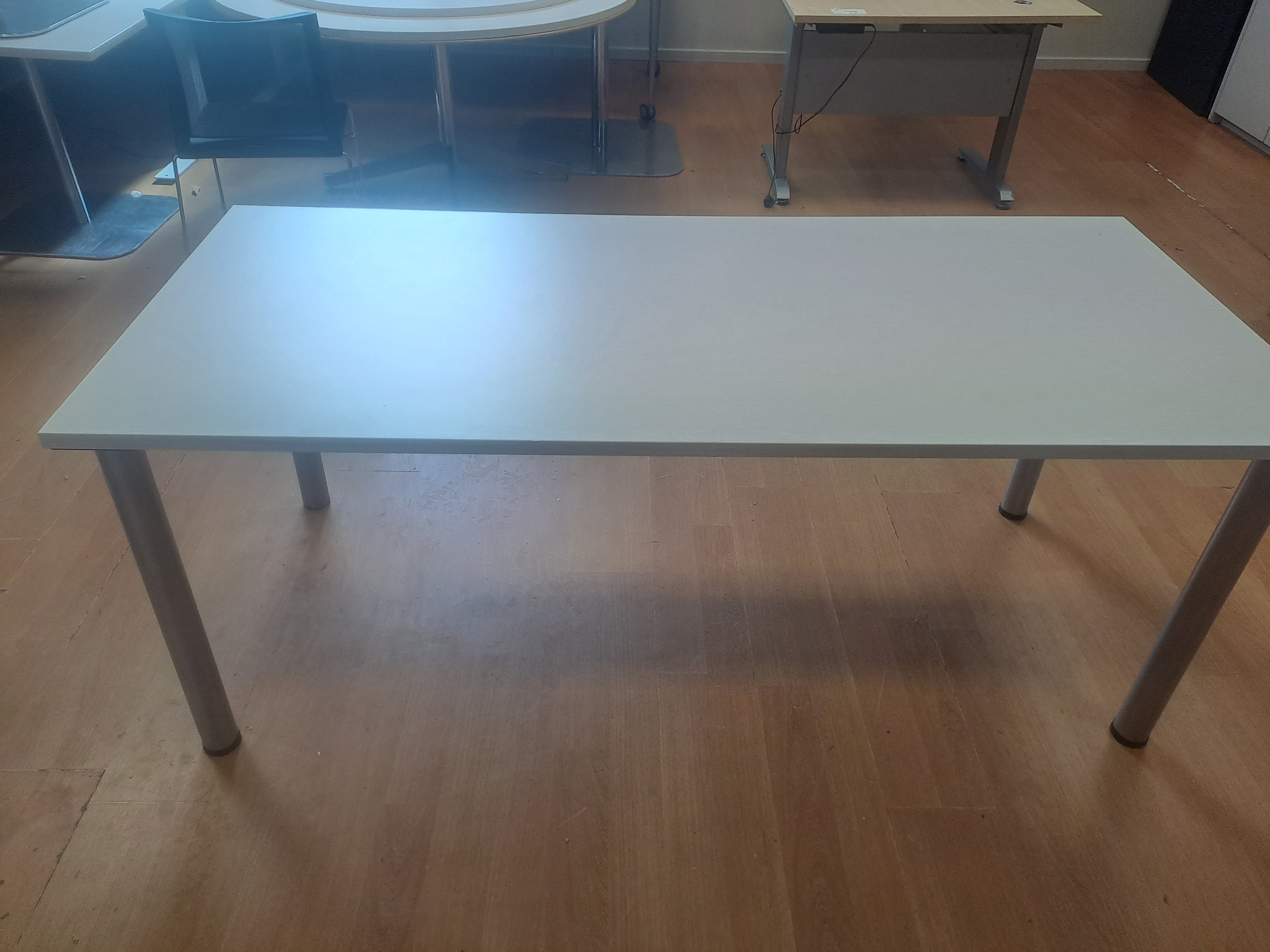 Table/Desk-Gray