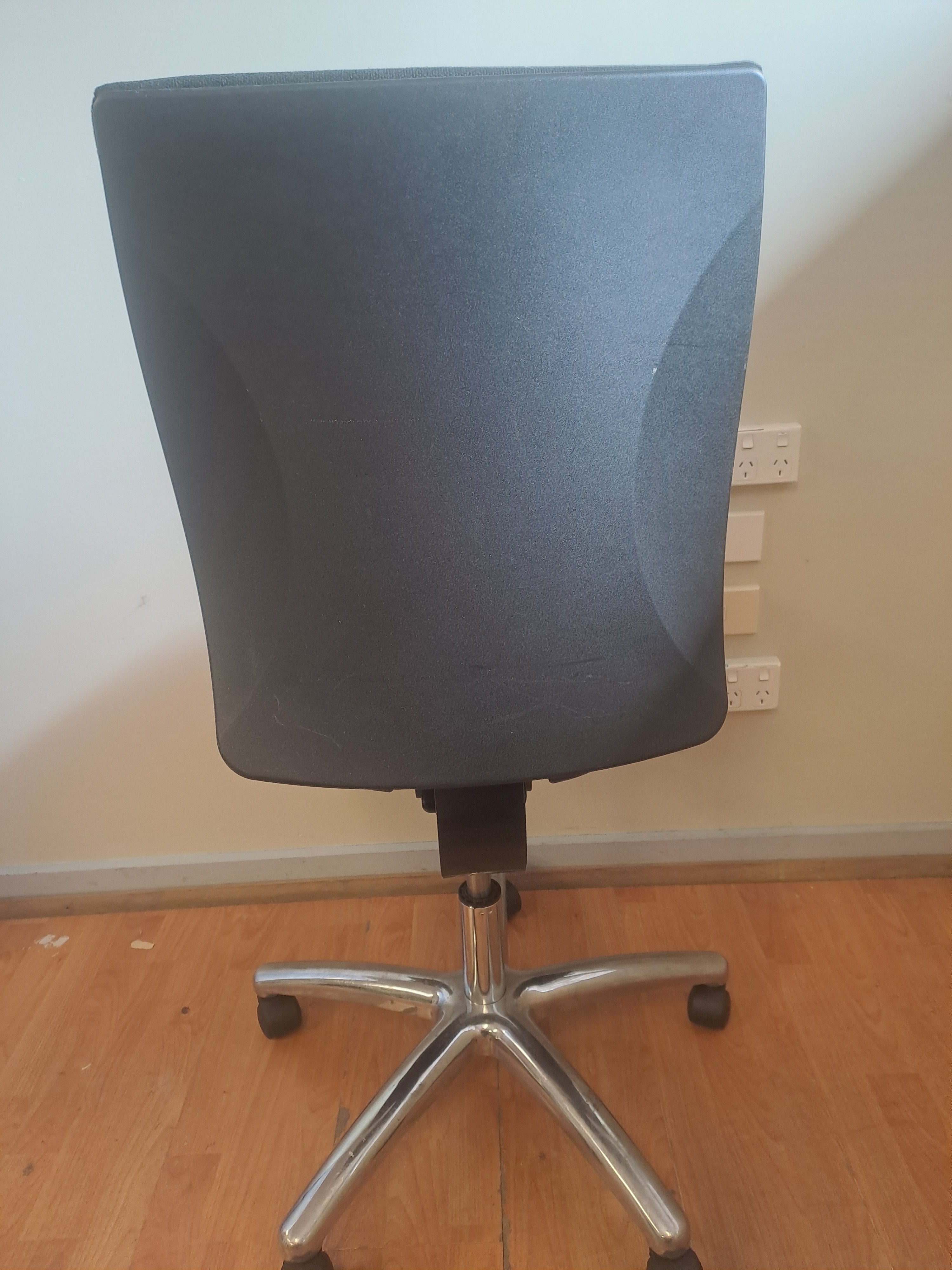 2Lever Chair-Black