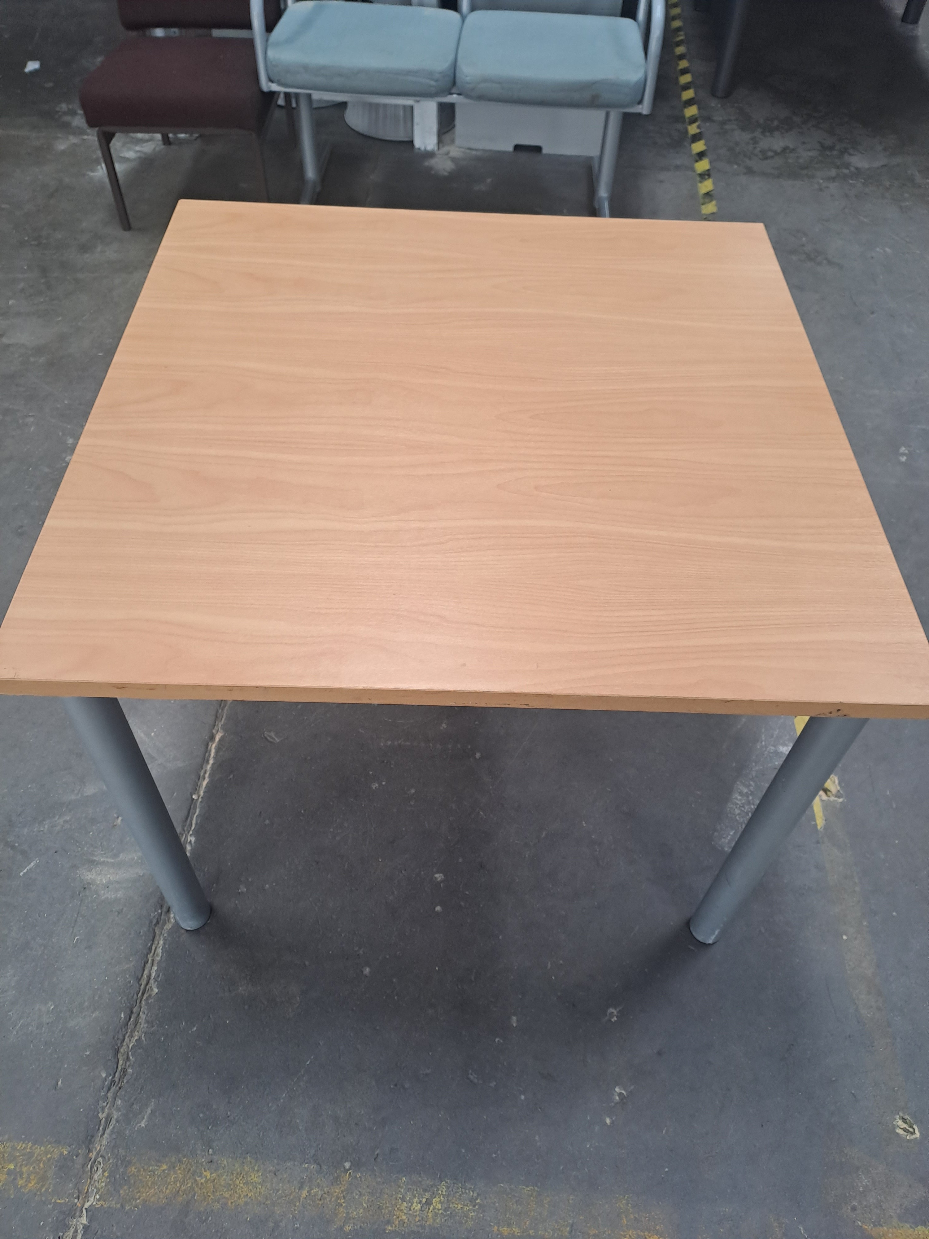 900mm Table