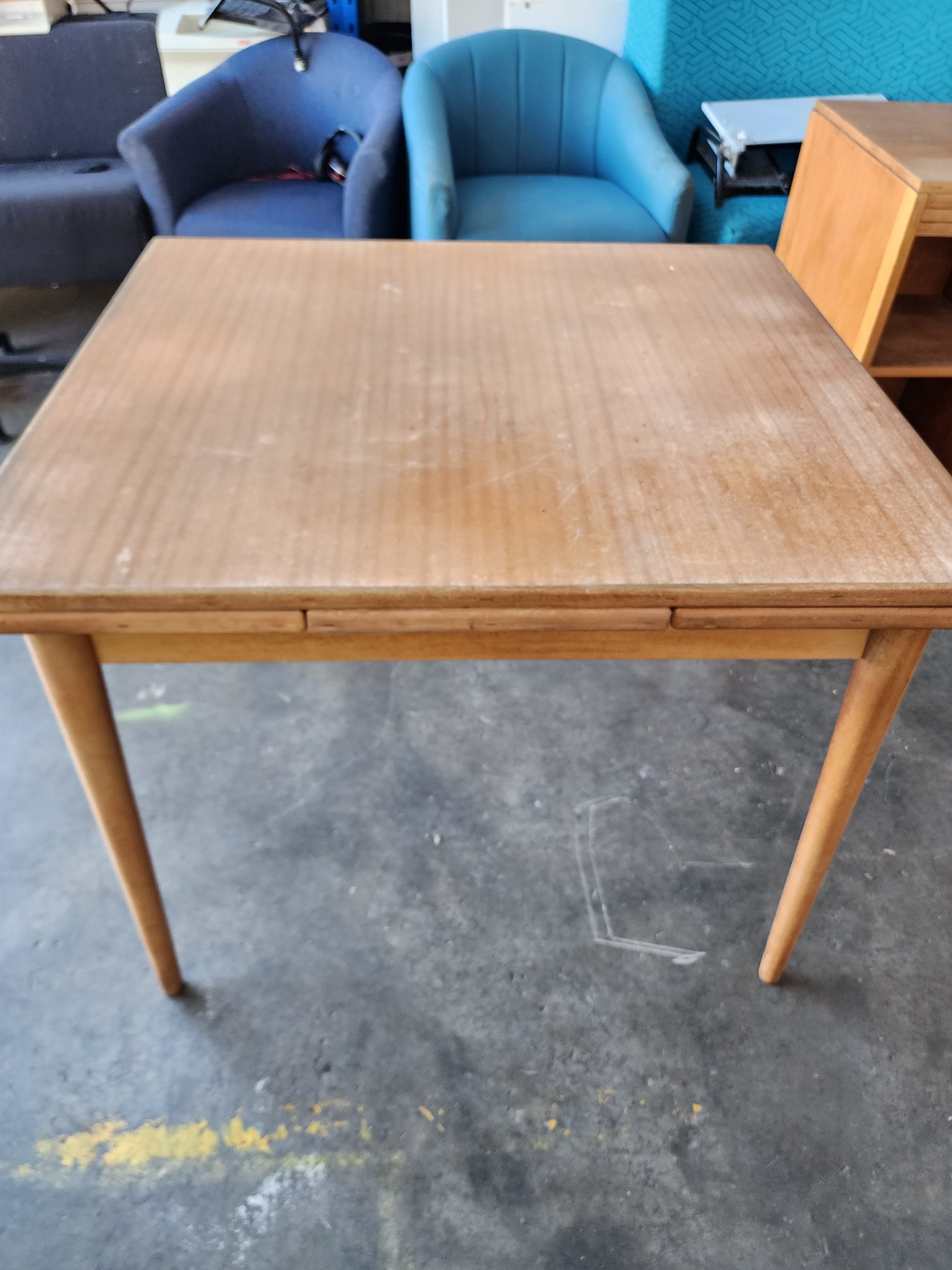 Dinning Table-Vintage