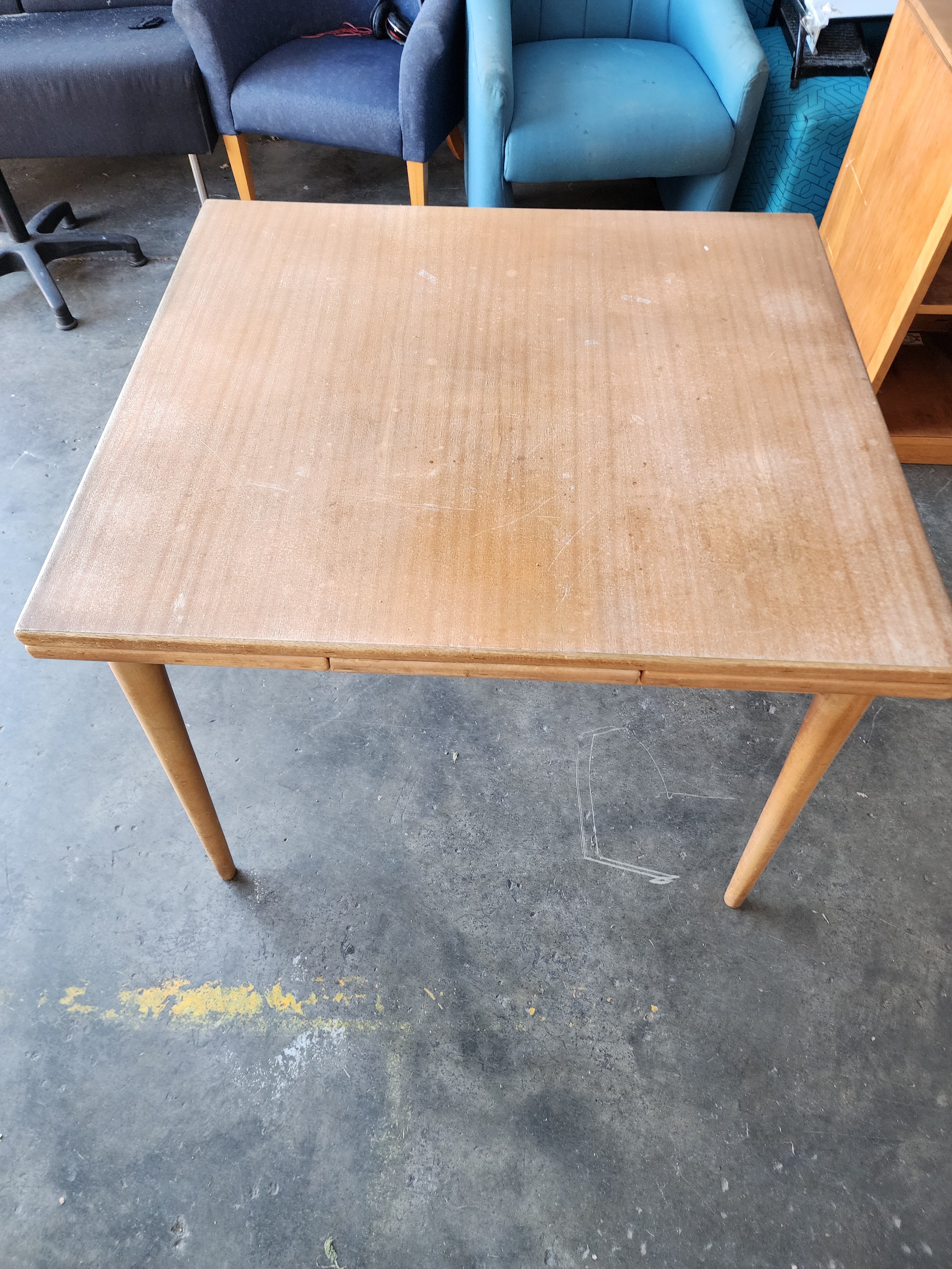 Dinning Table-Vintage