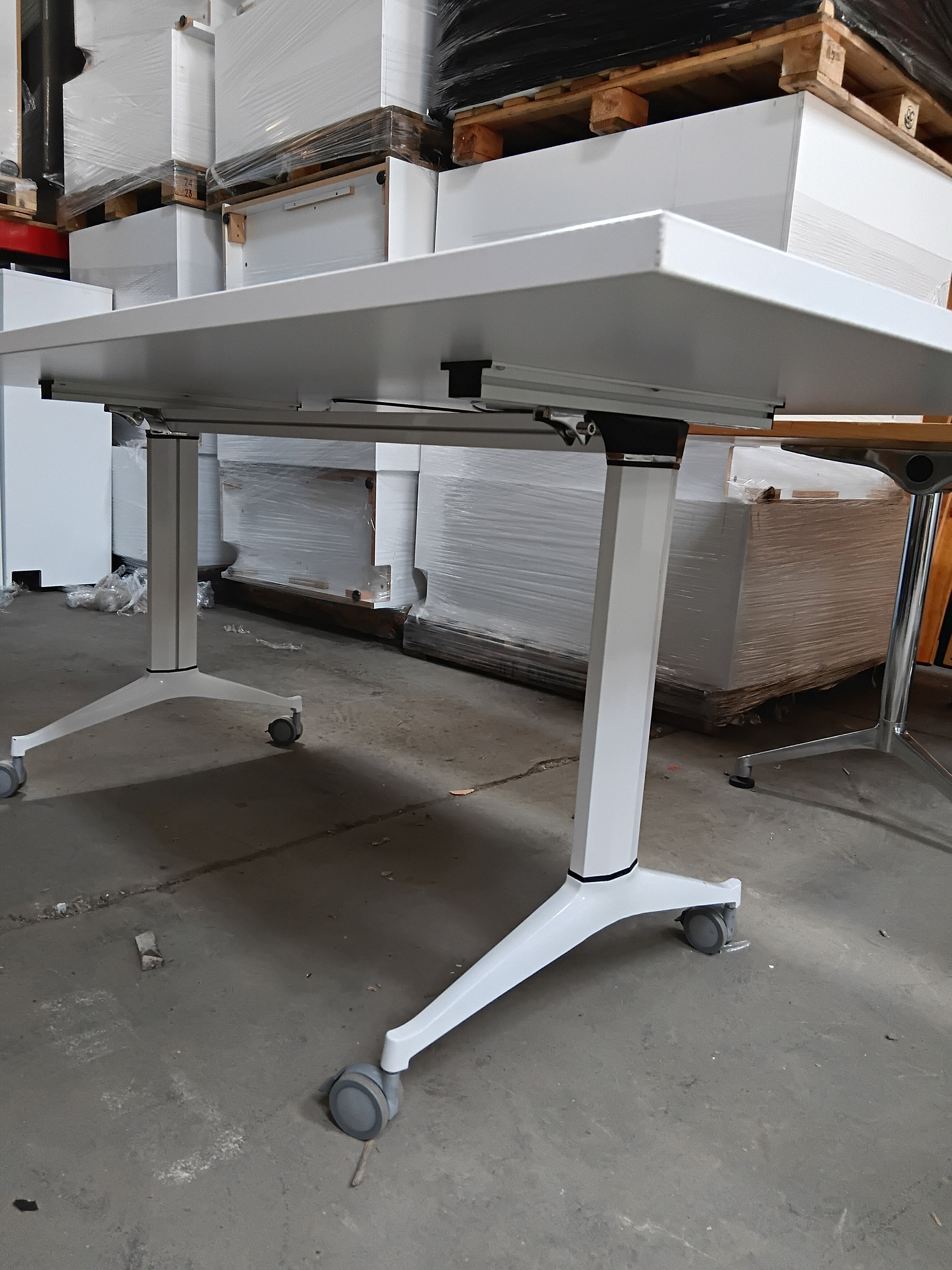 Flip Table-White
