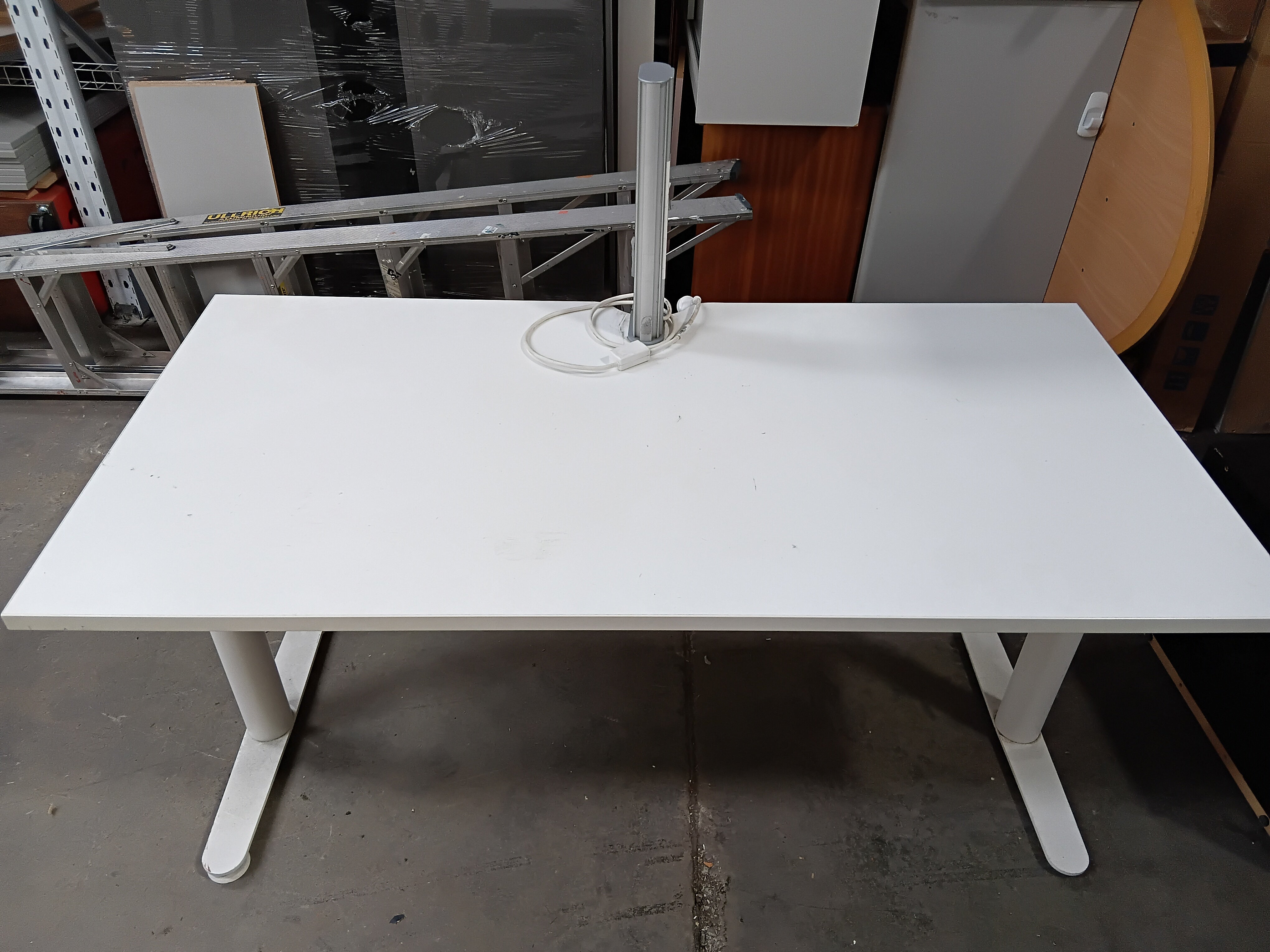 Desk-With Multi Plug