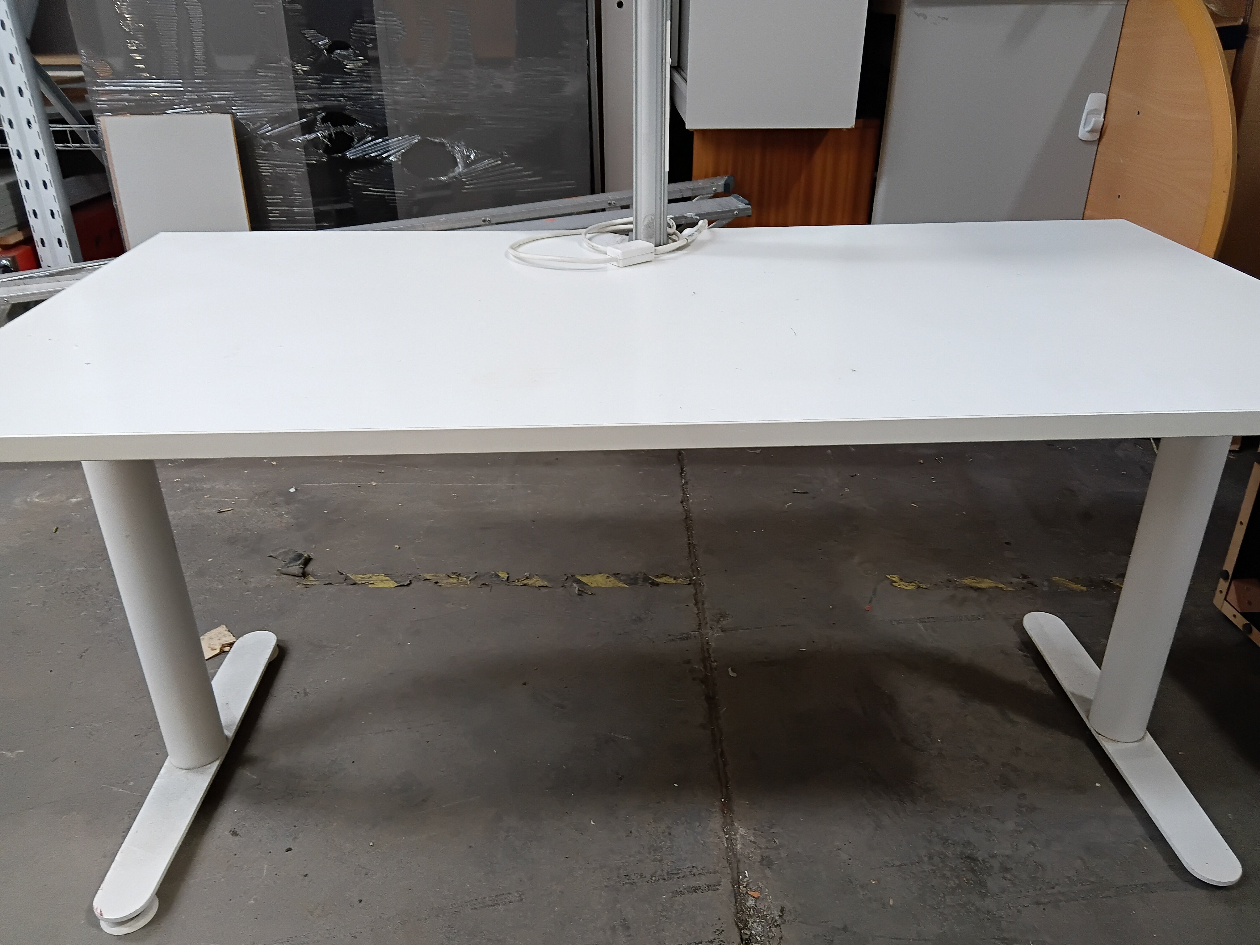 Desk-With Multi Plug
