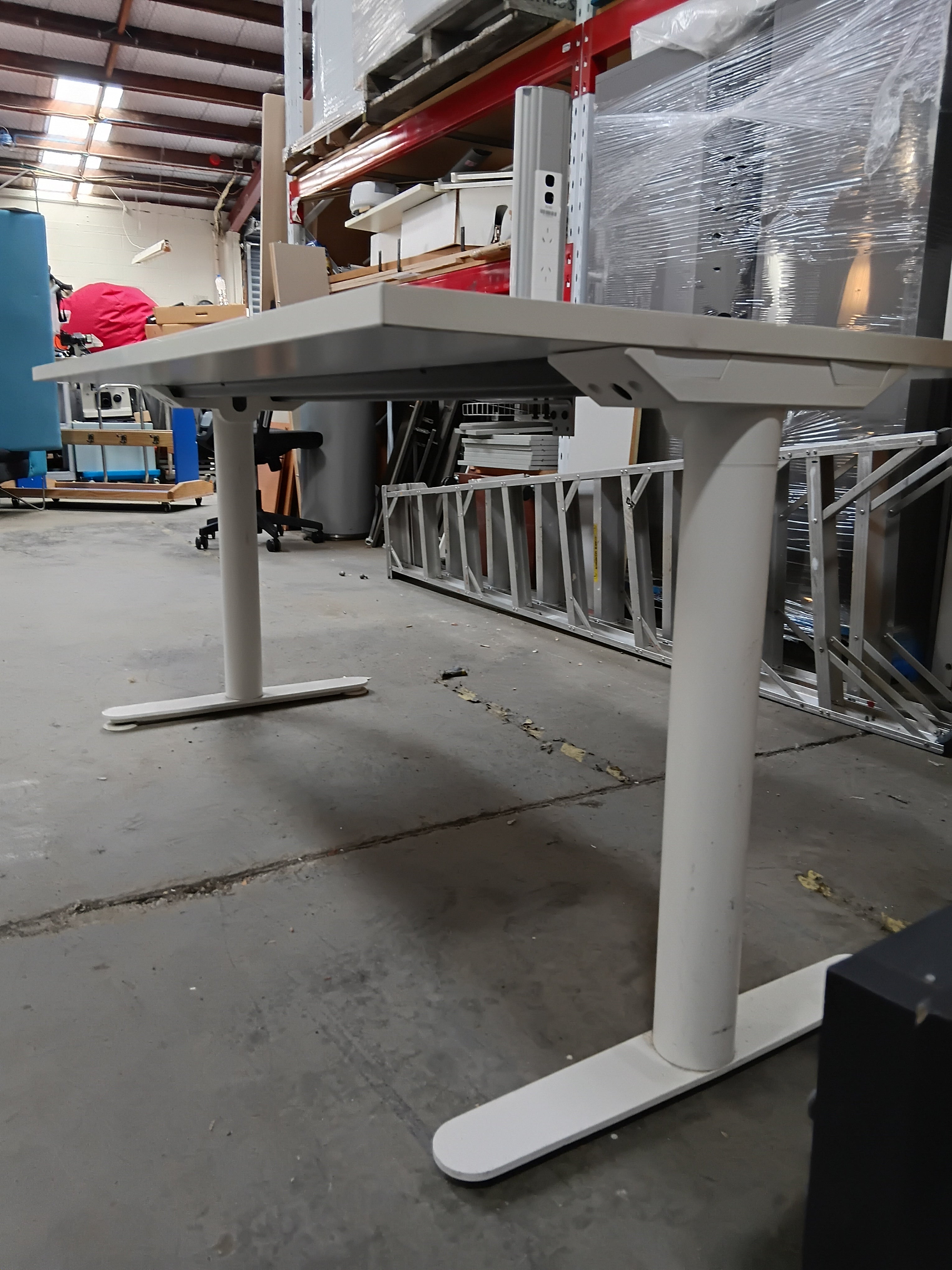 Desk-With Multi Plug