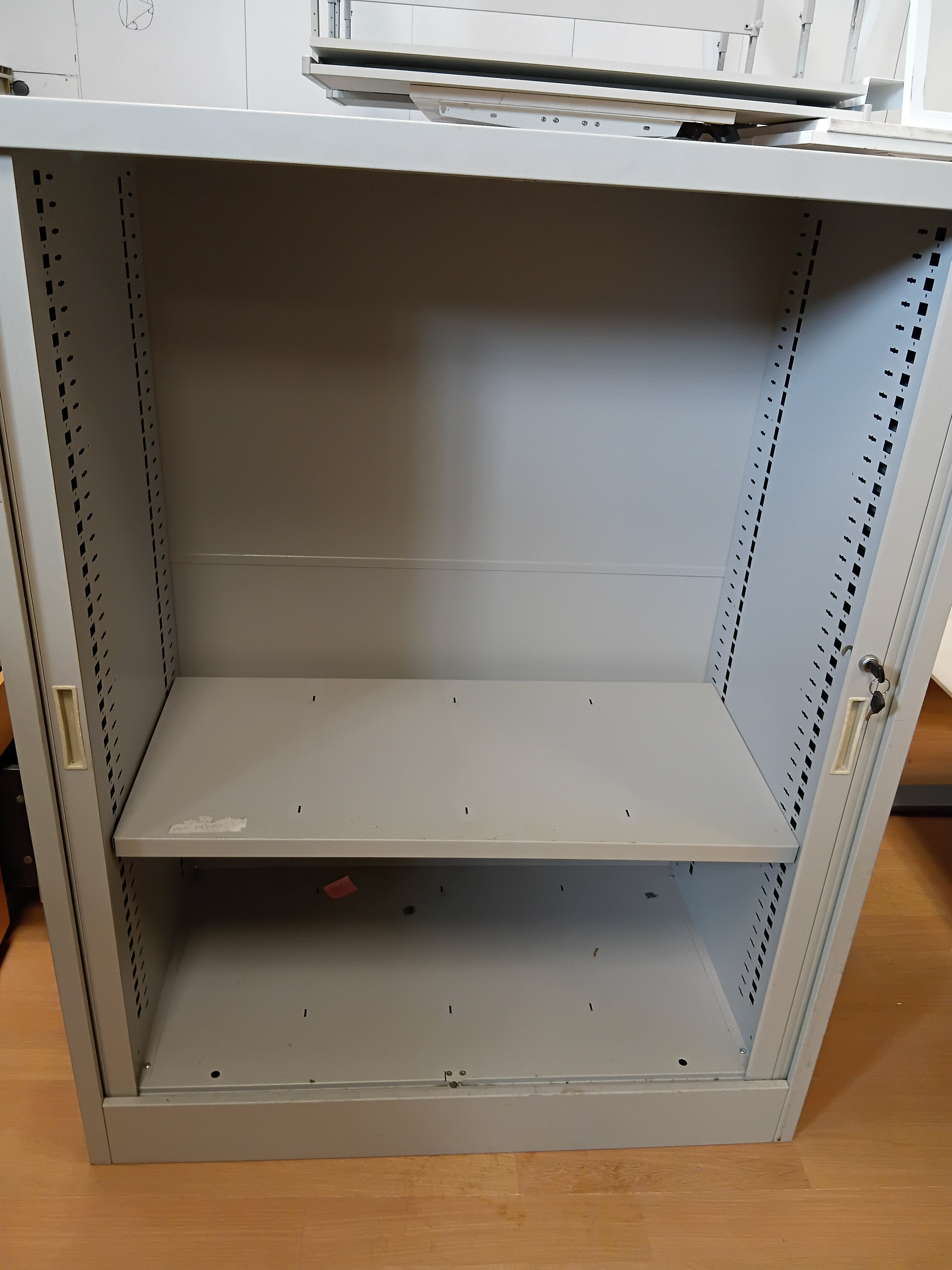 Tambour-Gray