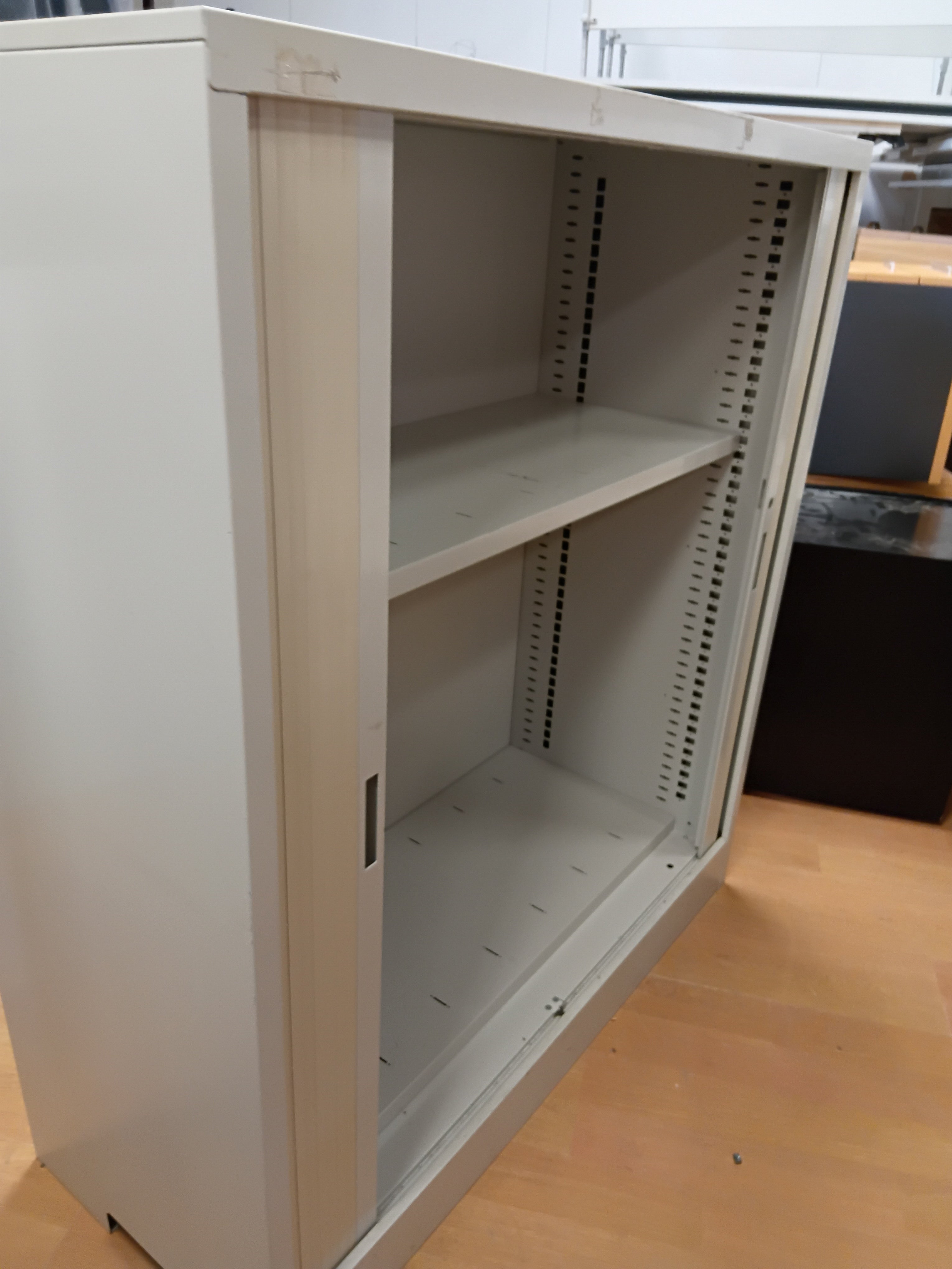 Tambour-No Handles