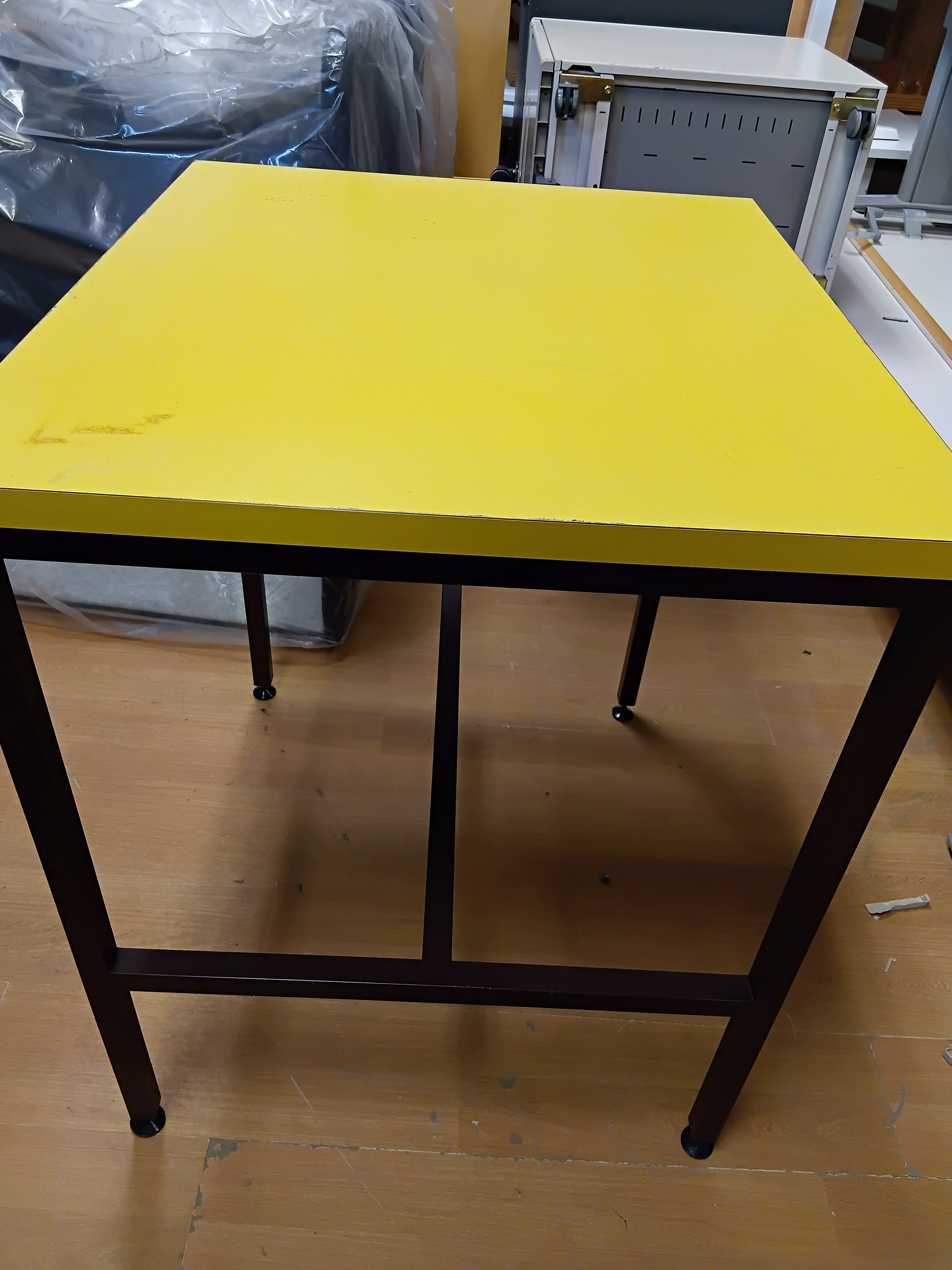 High Table-Yellow