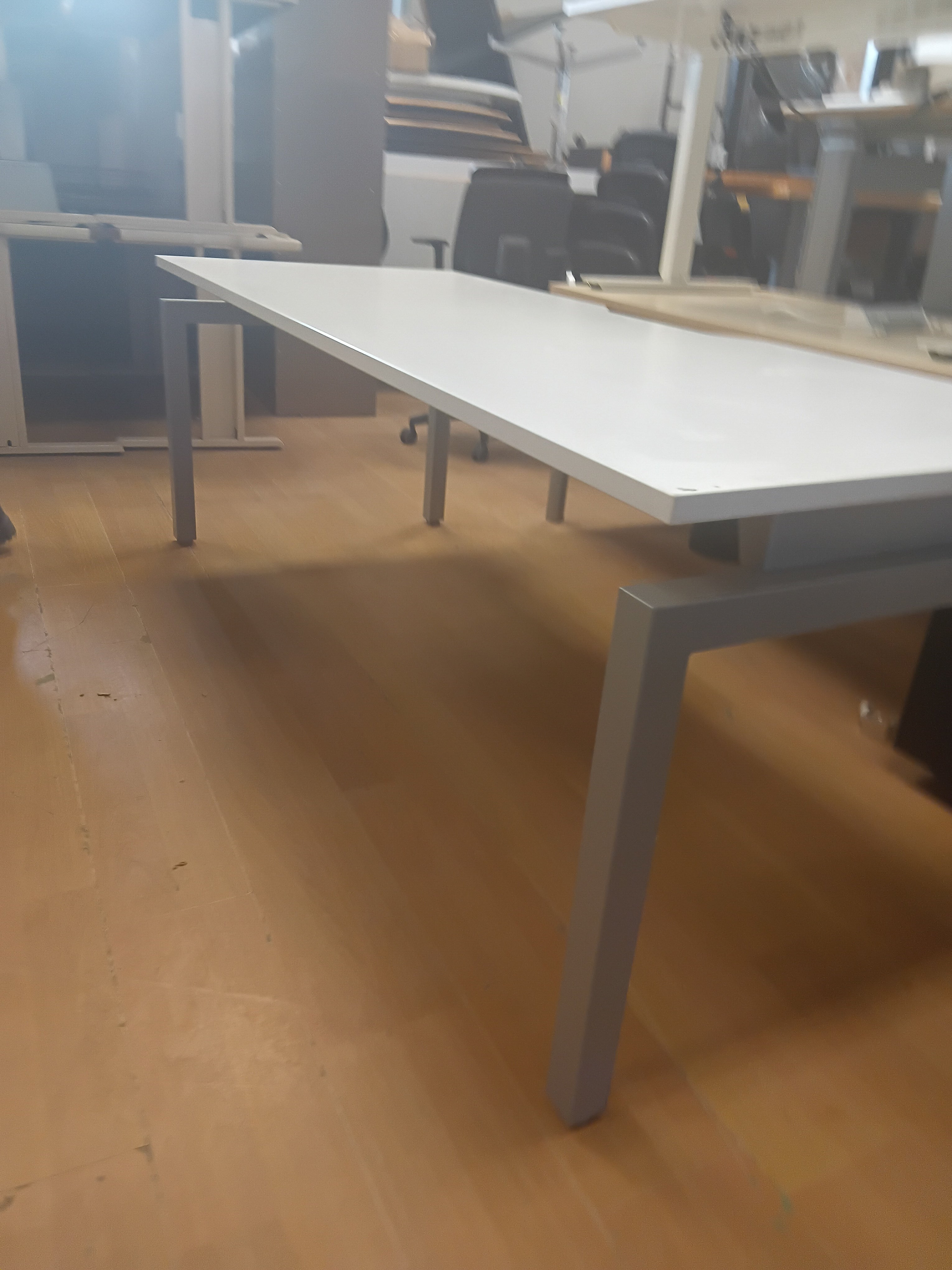 2000mm Desk-White