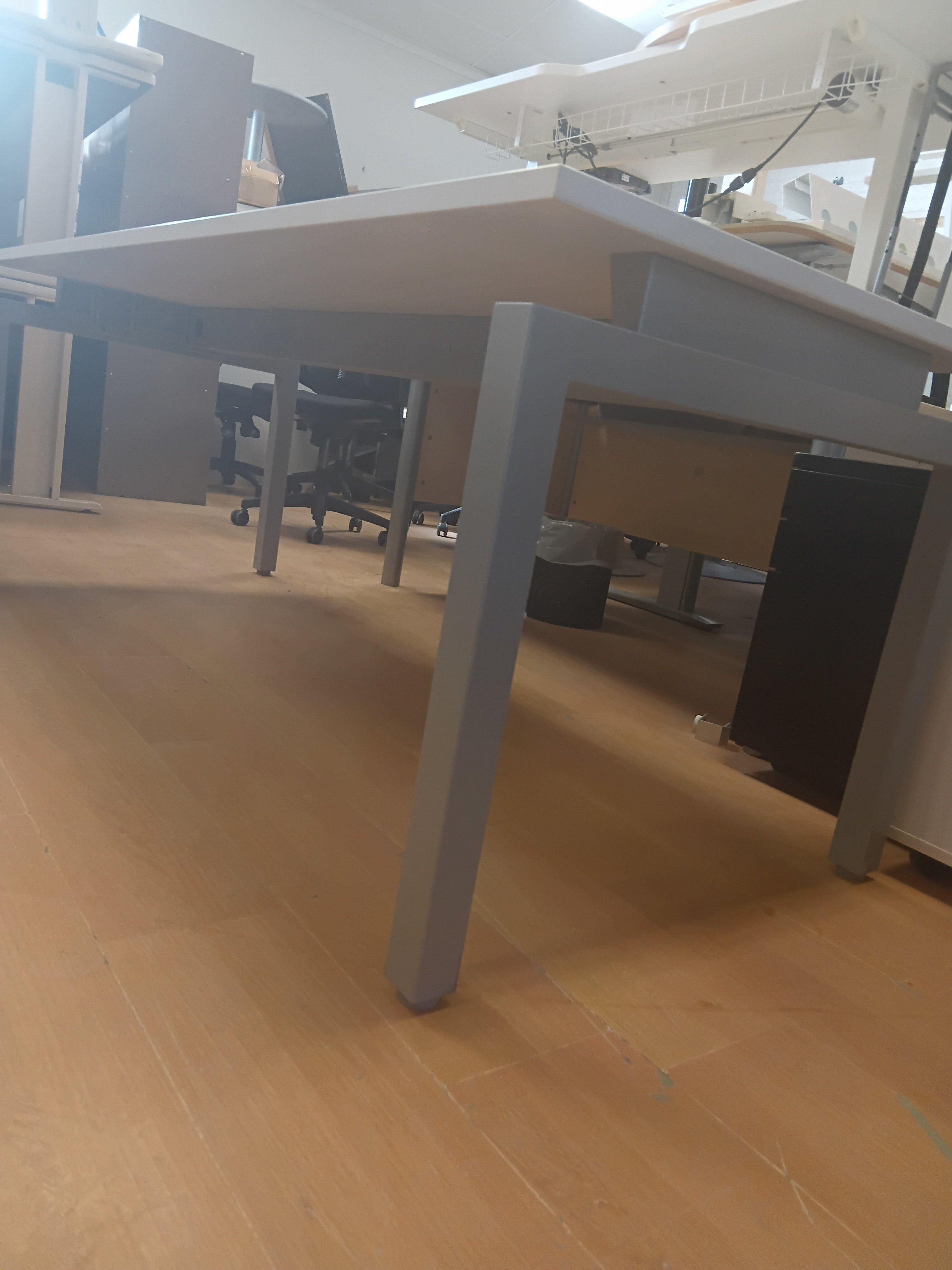 2000mm Desk-White