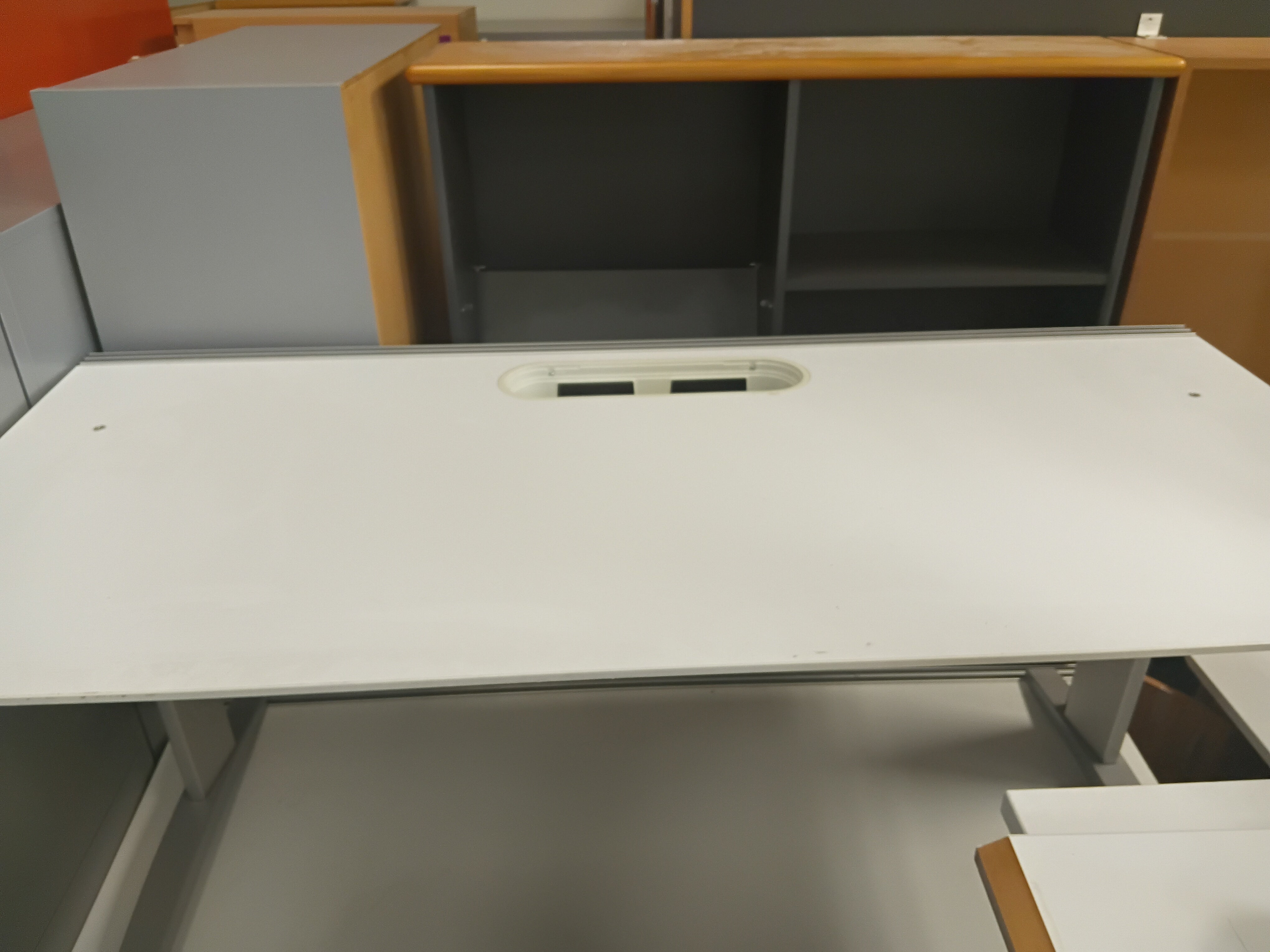 Allen Key Adjust Desk
