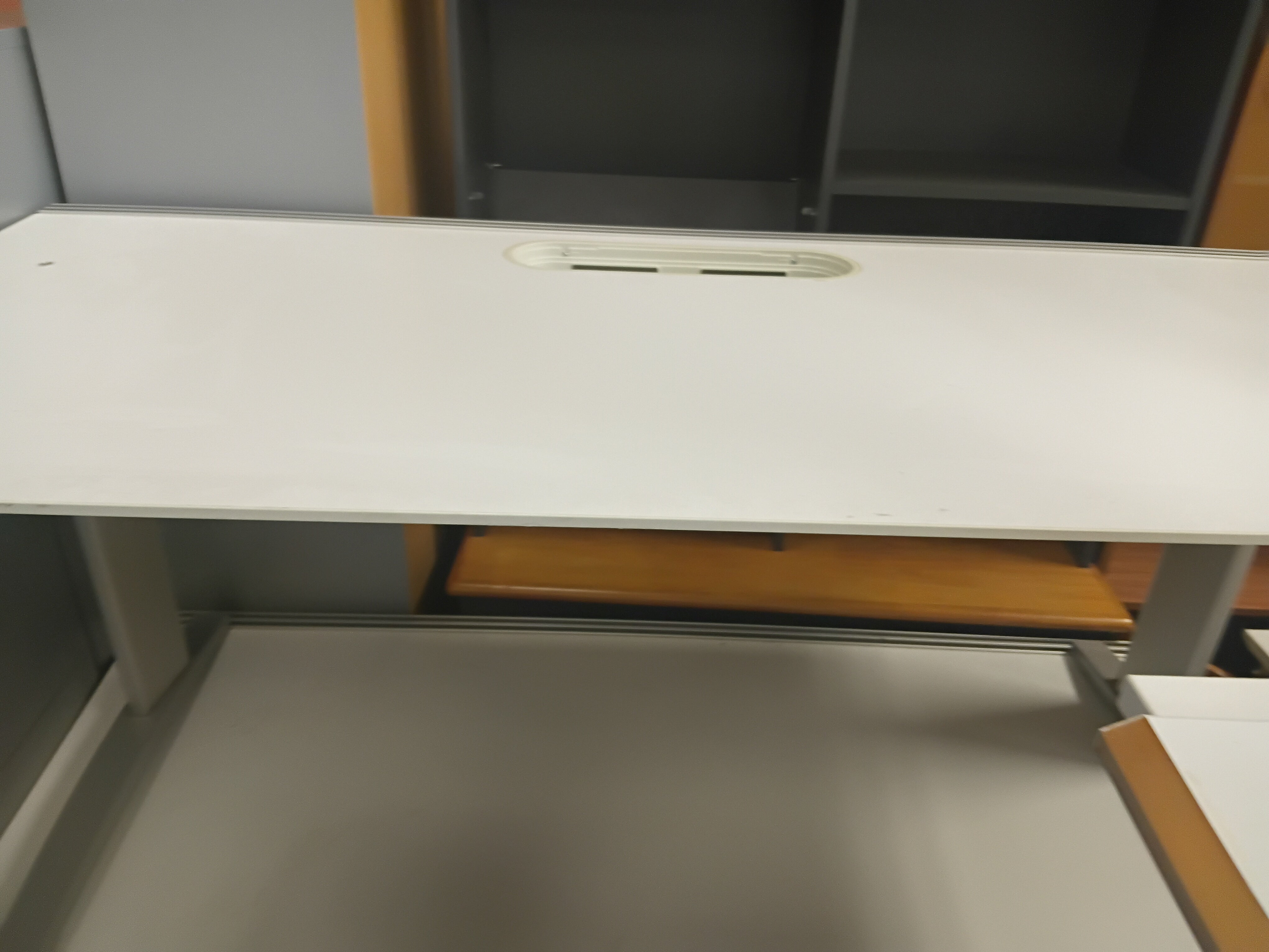 Allen Key Adjust Desk