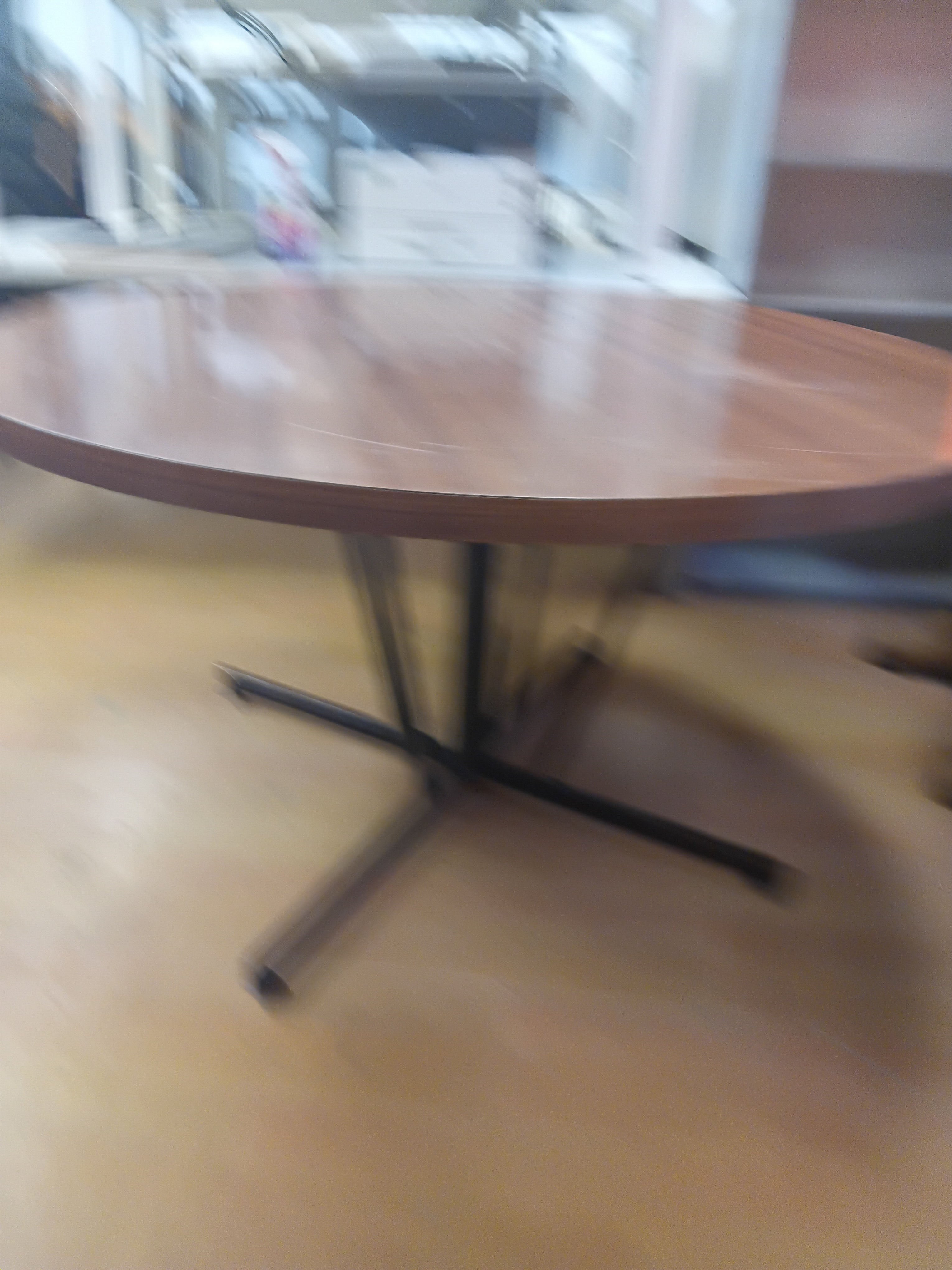 Round Table-1365mmDia